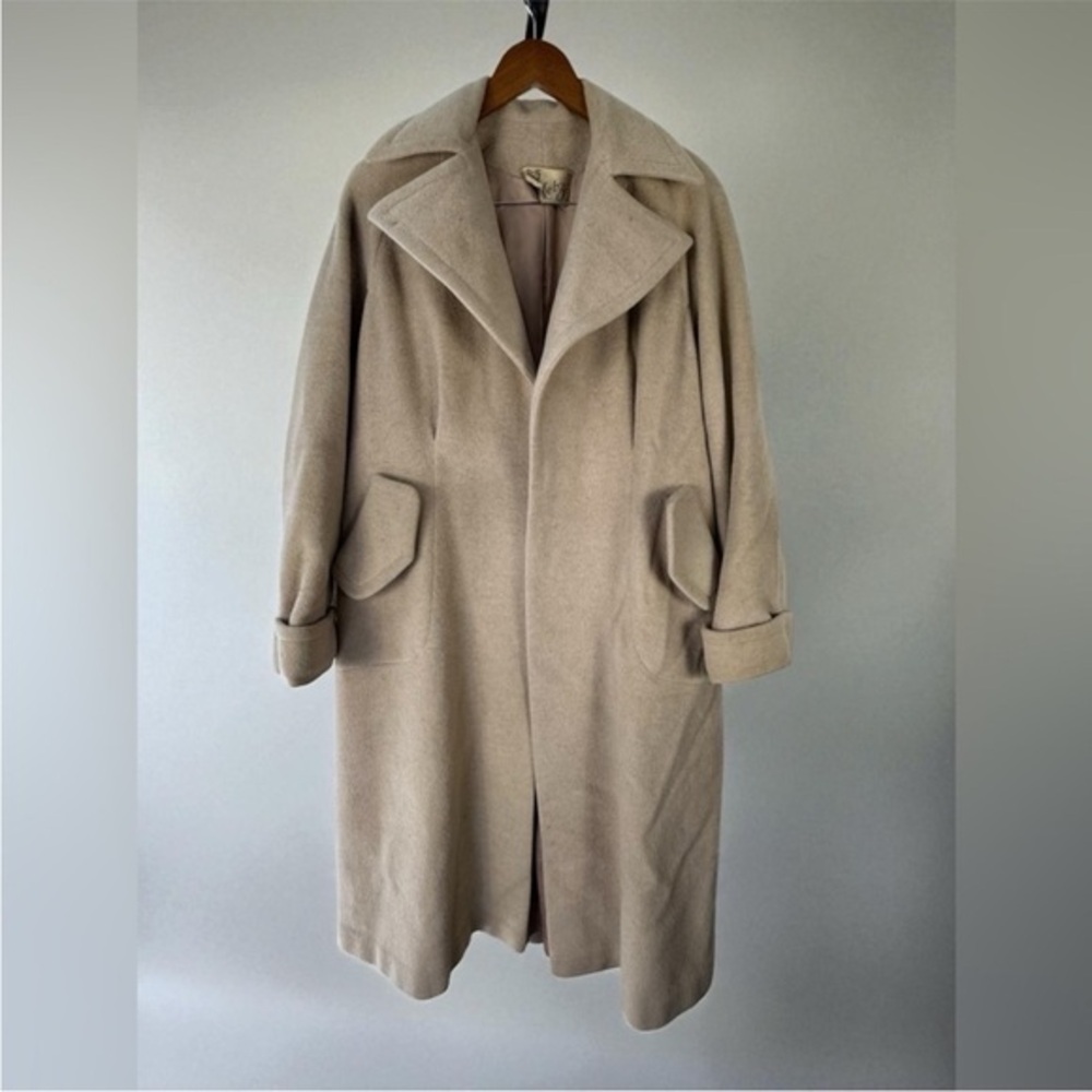 Vintage 100% Wool light tan coat Vintage Women’s Medium Metz Warren of Stafford